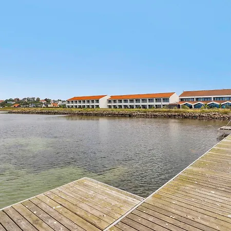 1 Bedroom Beautiful In