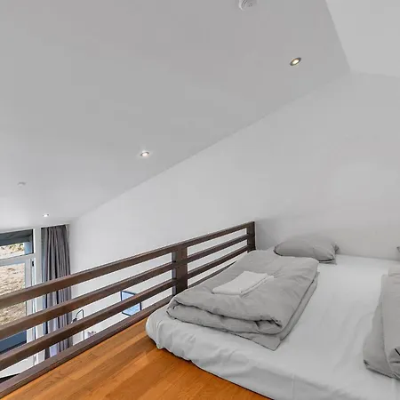 1 Bedroom Beautiful In